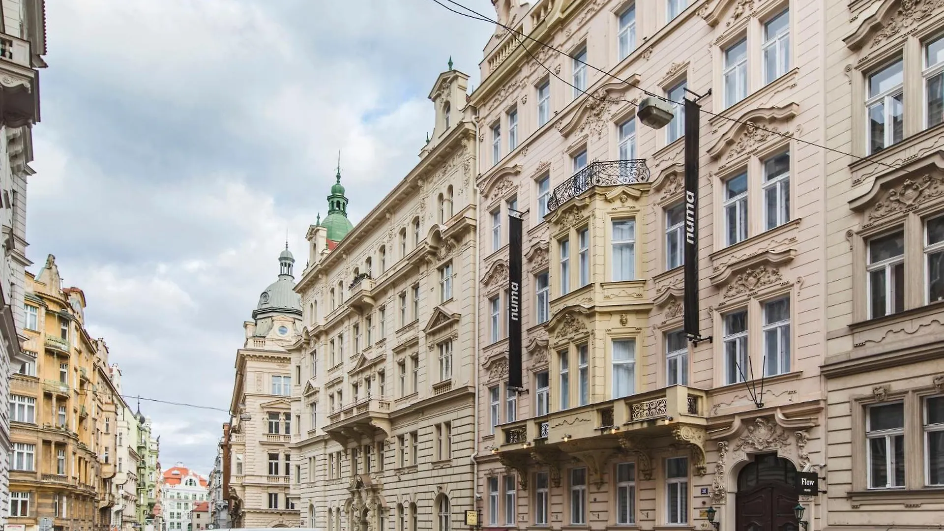 Numa Prague Flow contacts